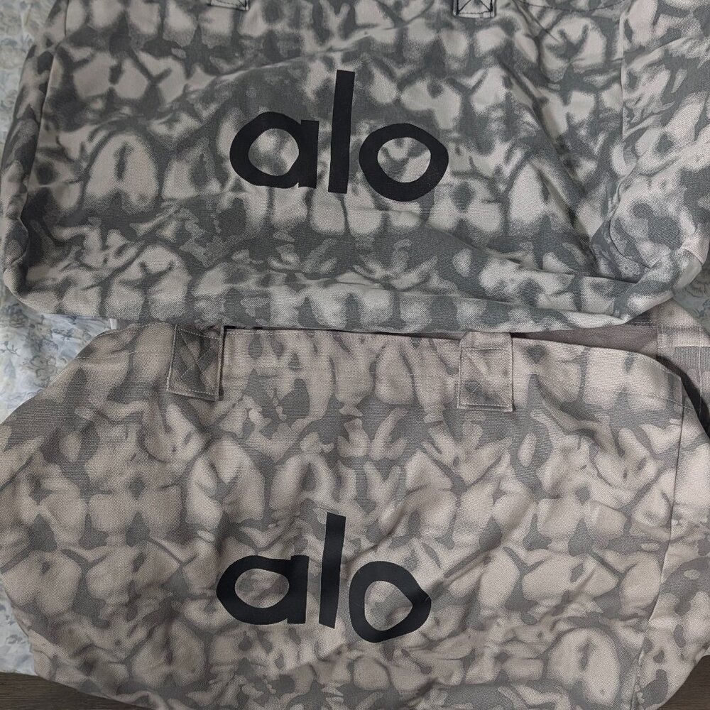 Alo Yoga Tote(s)